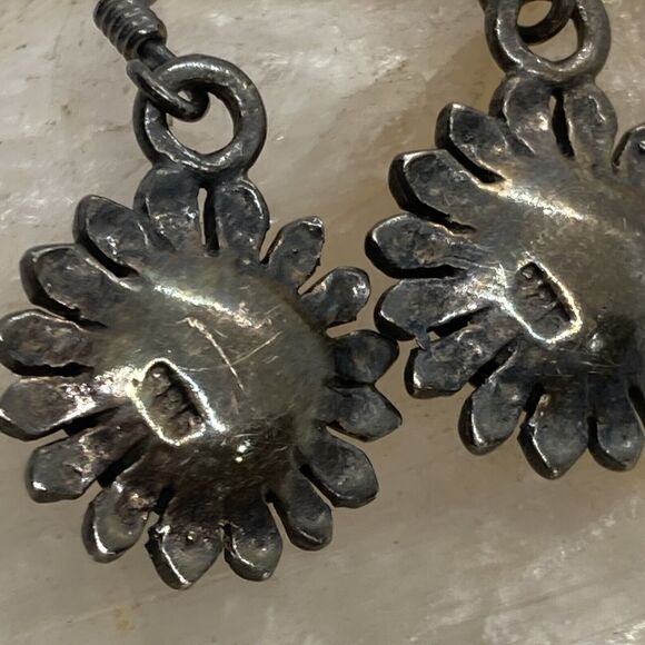 Vintage Black Onyx Flower Dangle Drop Earrings Sterling 925 Silver 4.4g Patina - Picture 5 of 6